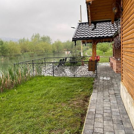 Moonlake Chalet Gainesti Dış mekan fotoğraf