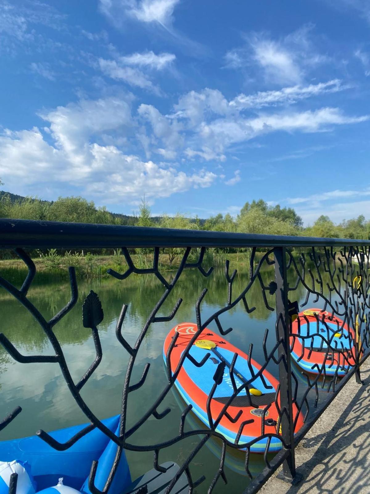 Moonlake Chalet Gainesti Dış mekan fotoğraf