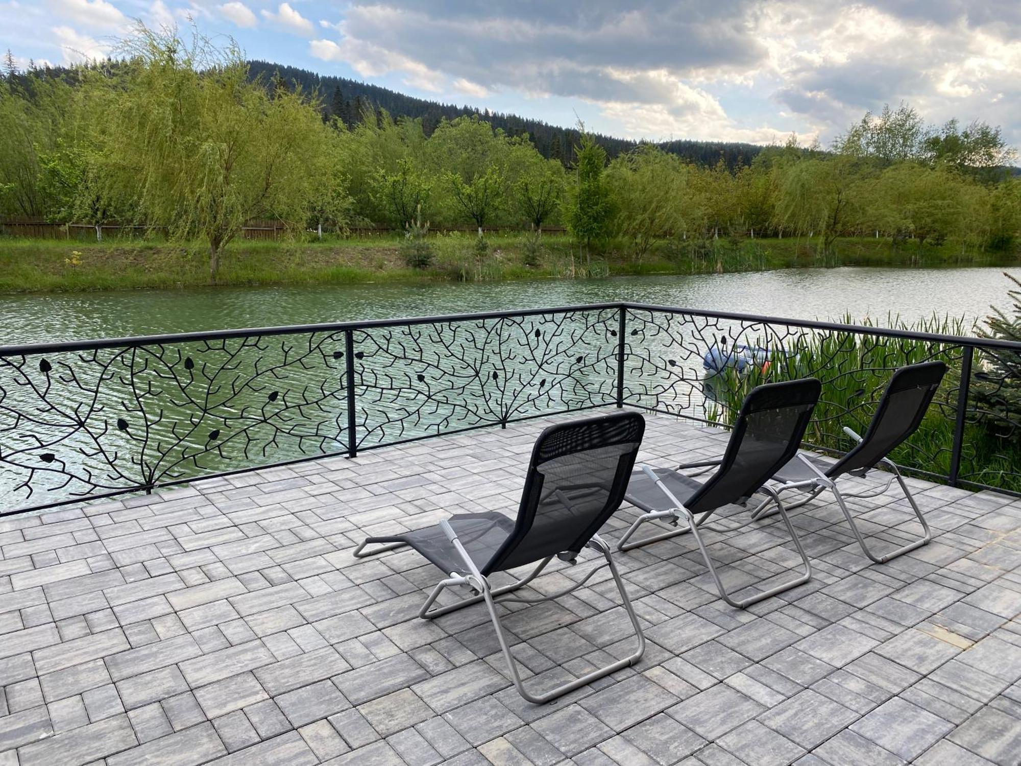 Moonlake Chalet Gainesti Dış mekan fotoğraf